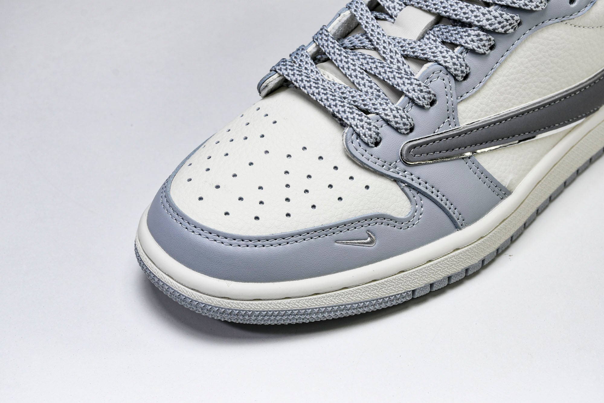 Travis Scott AJ1 Retro Low x Chrome Hearts (Custom) - UK 9 / US 10 / EU 44