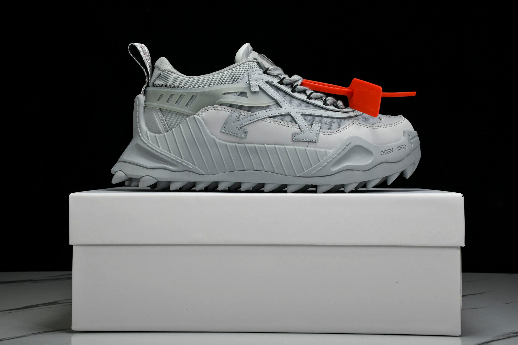 x off white nrg as easy run tight in oil grey & vast grey