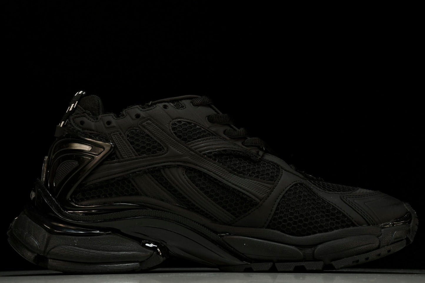 Runner 'Triple Black - Matte' - UK 10 / US 11 / EU 44