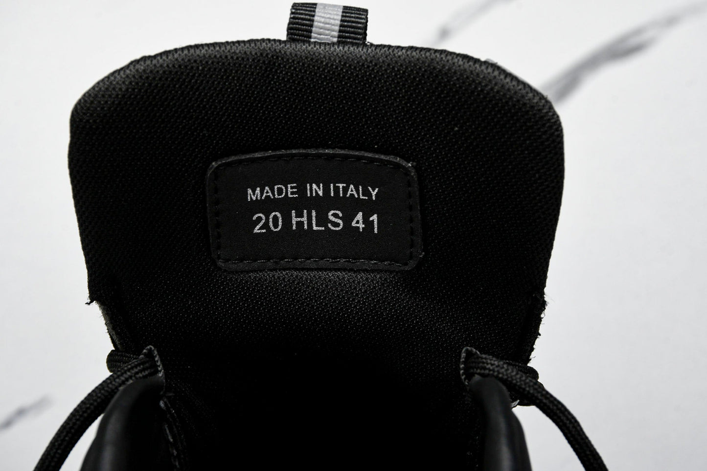 D1or B22 'Black Silver' - UK 10 / US 11 / EU 44