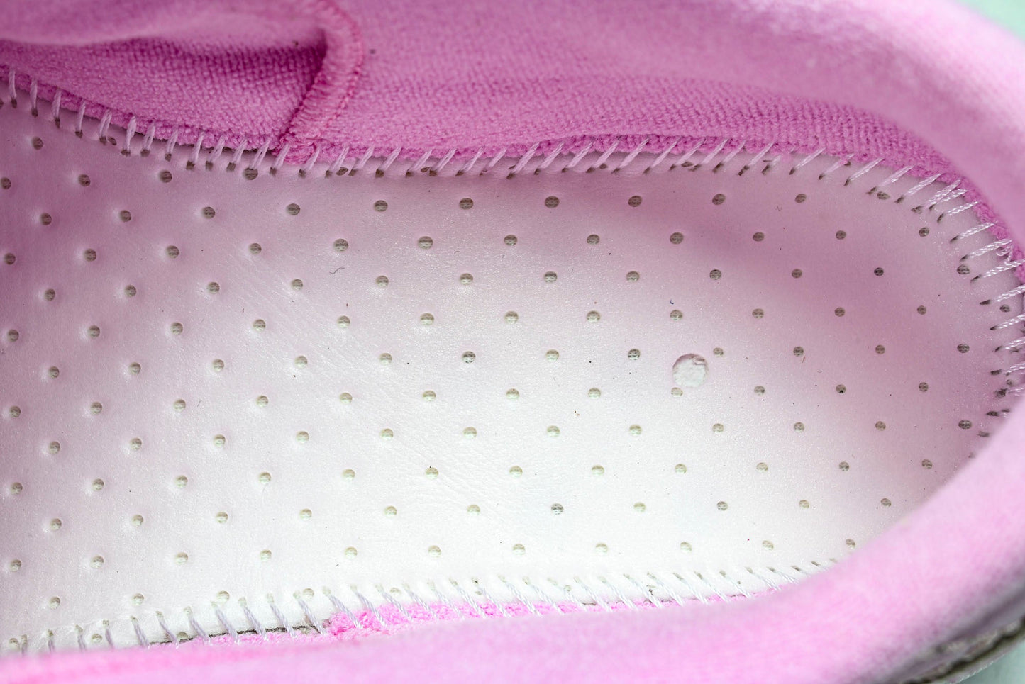 Вalenciaga Hamptons Worn-Out Sneaker 'White Pink'