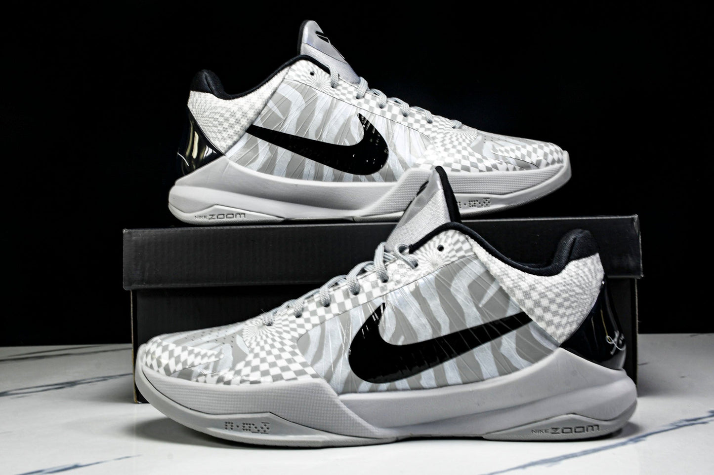 Kobe 5 Protro Demar Derozan PE 'Zebra'