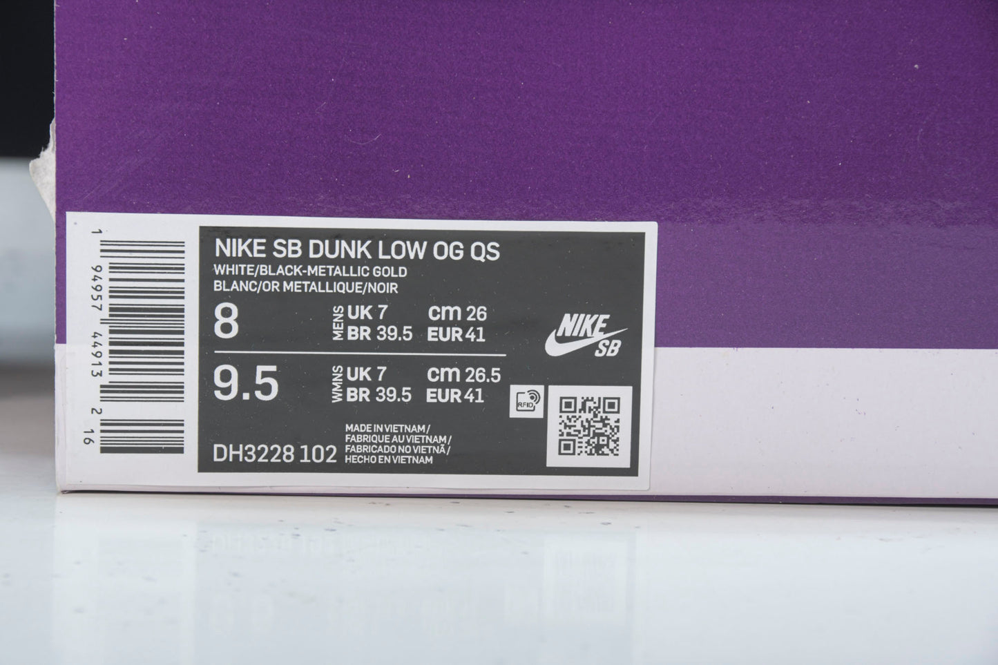 Supreme x SB Dnk Low Stars 'Black'
