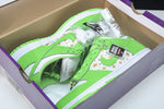 Supreme x SB Dnk Low Stars 'Mean Green'