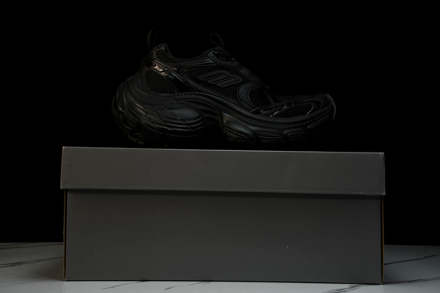 10XL Sneaker 'Black'