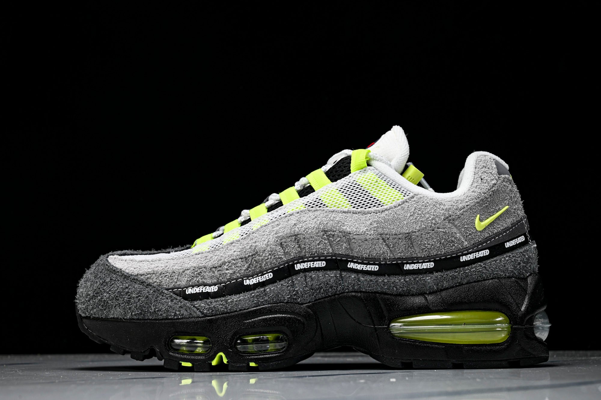 Undefeated x AM95 Geo Exclusive Pack 'NYC Neon'