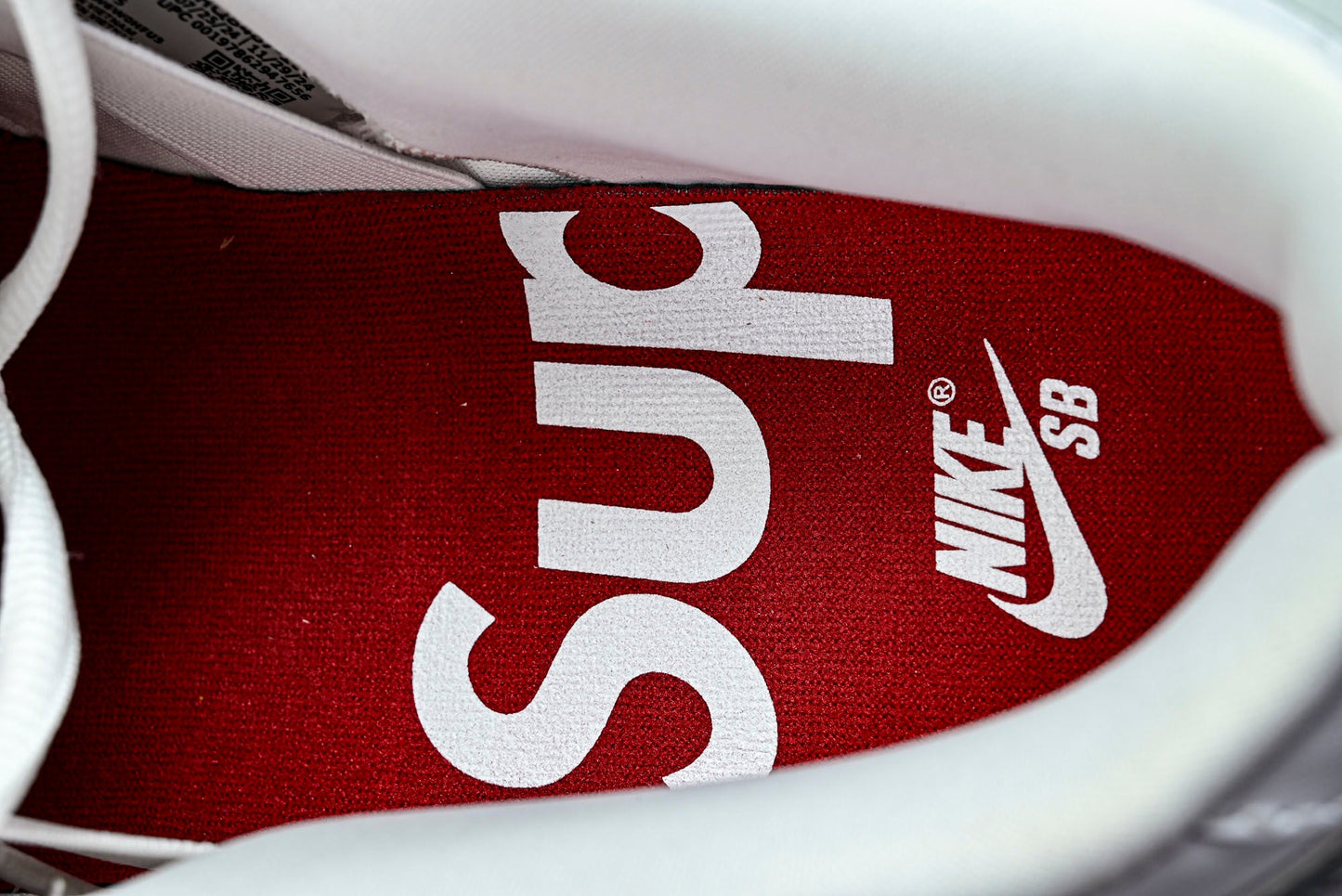 SB Dnk Low x Supreme 94 White Metallic Silver