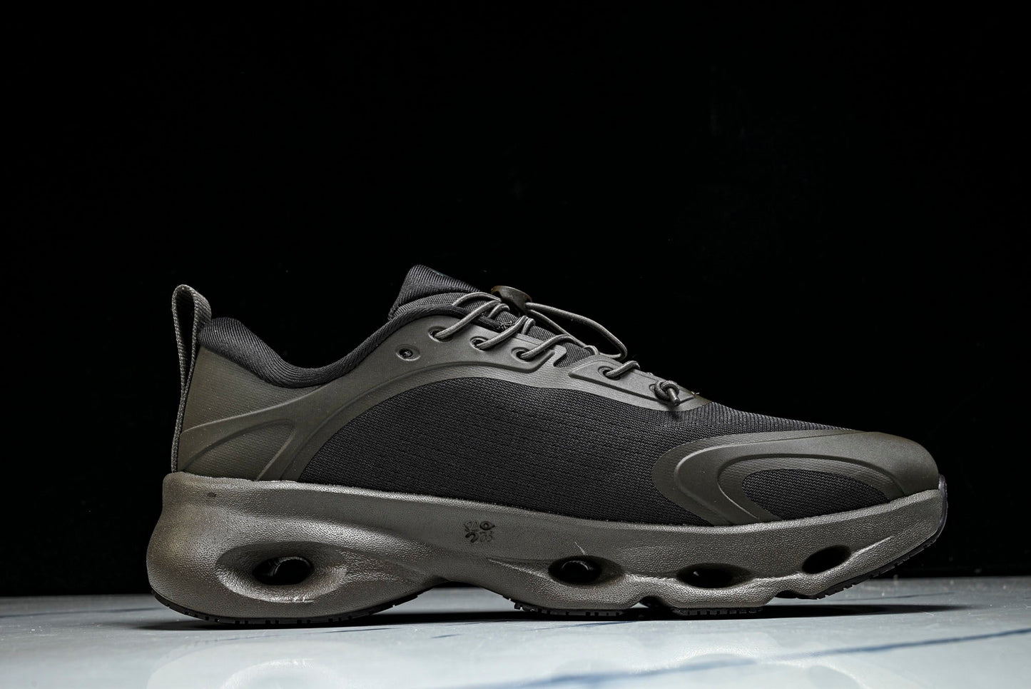 LOEWE × ON Cloudsolo 'Dark Brown Black'