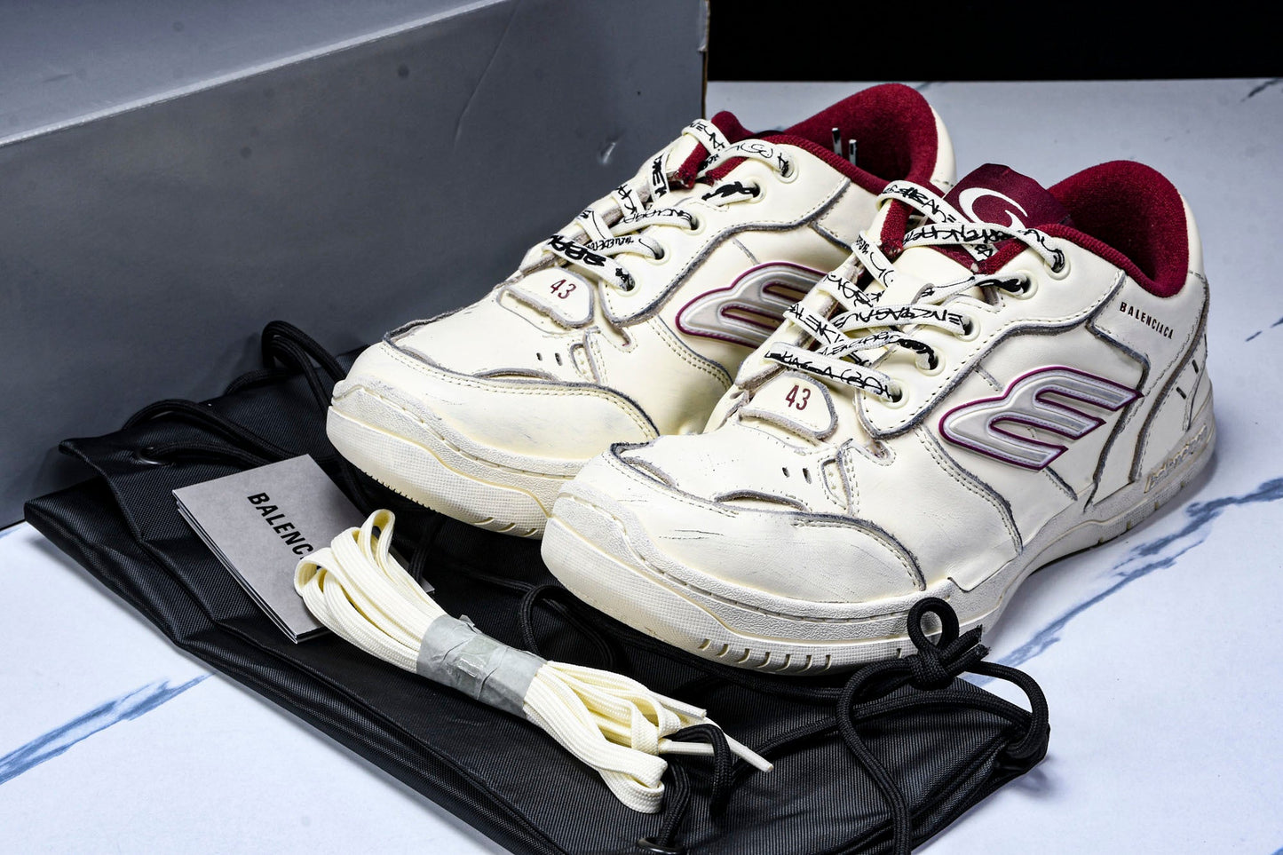 Вalenciaga Hamptons Worn-Out Sneaker 'Off-White Red'