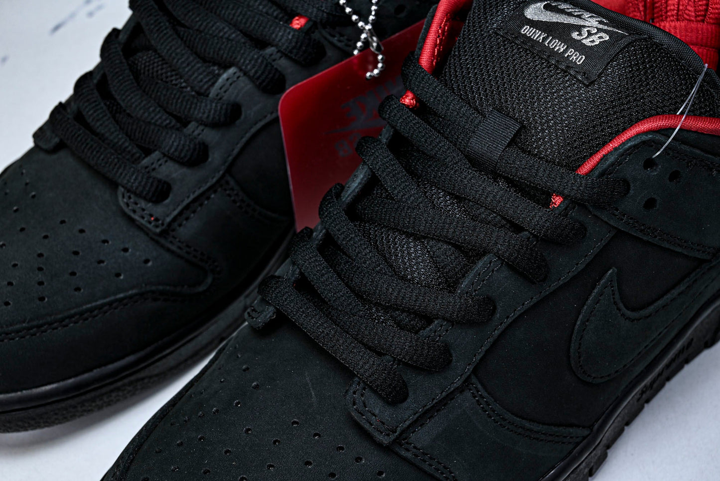 SB Dnk Low x Supreme 94 Black