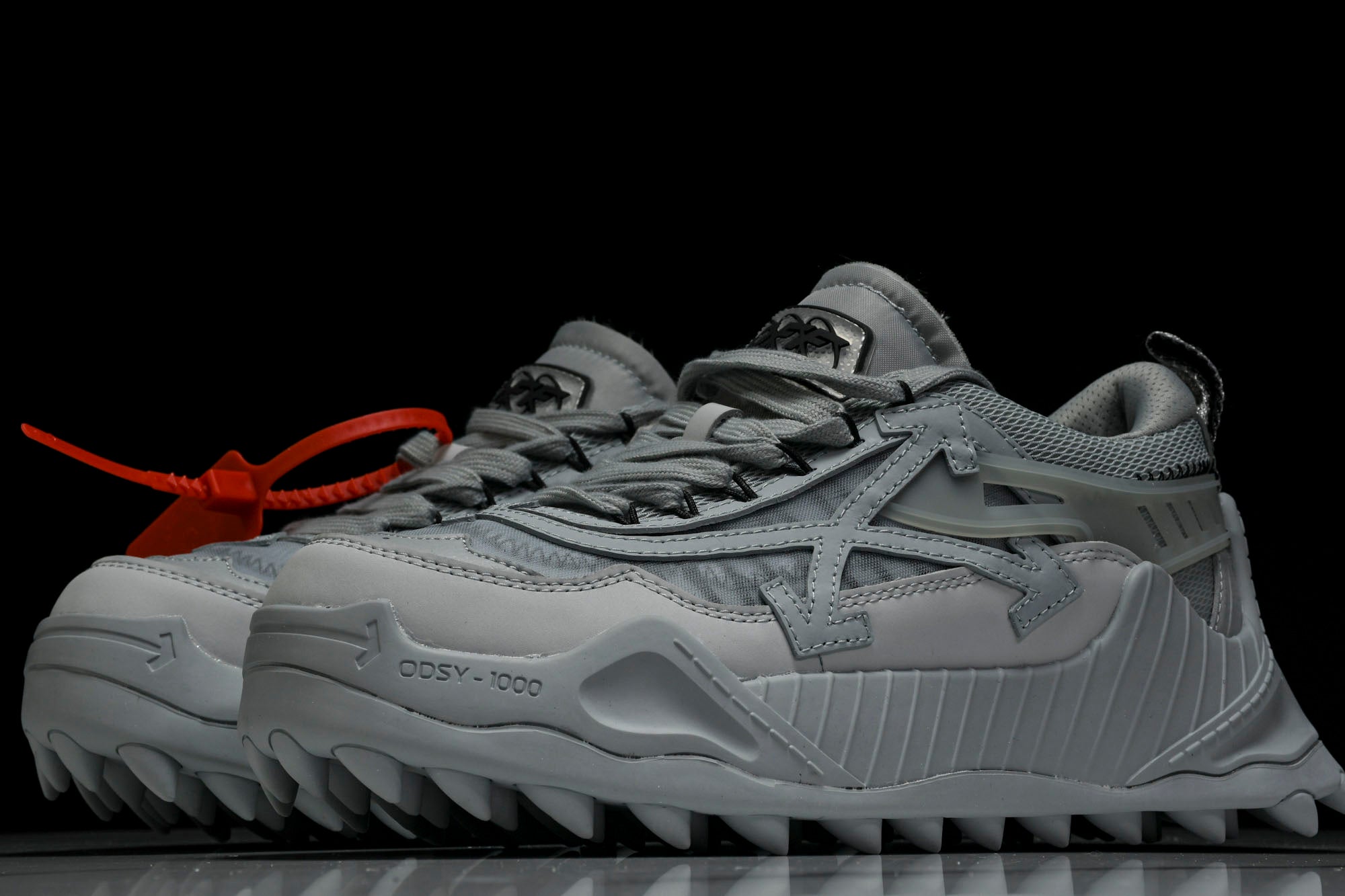 x off white nrg as easy run tight in oil grey & vast grey