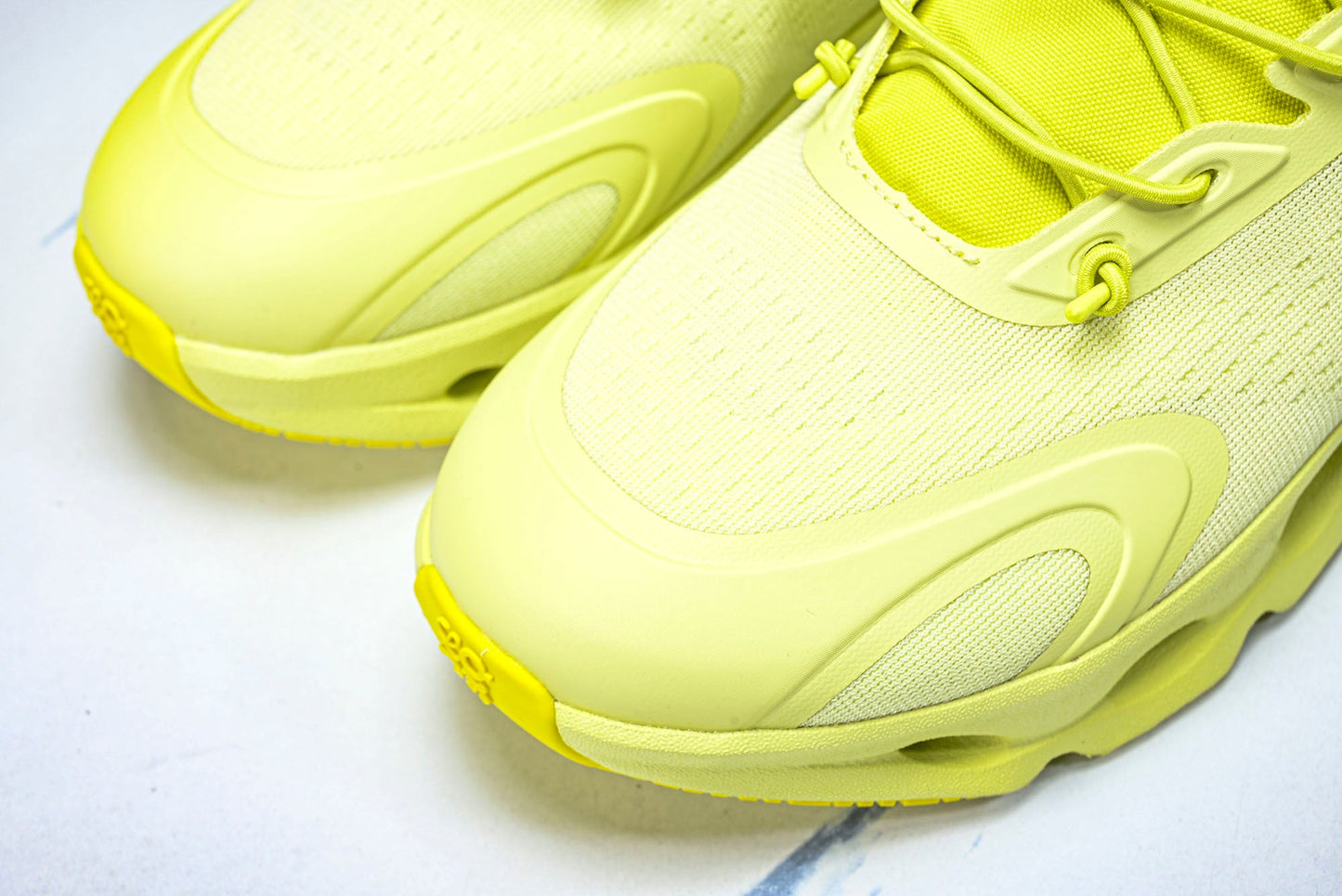 LOEWE × ON Cloudsolo 'Lime Green'