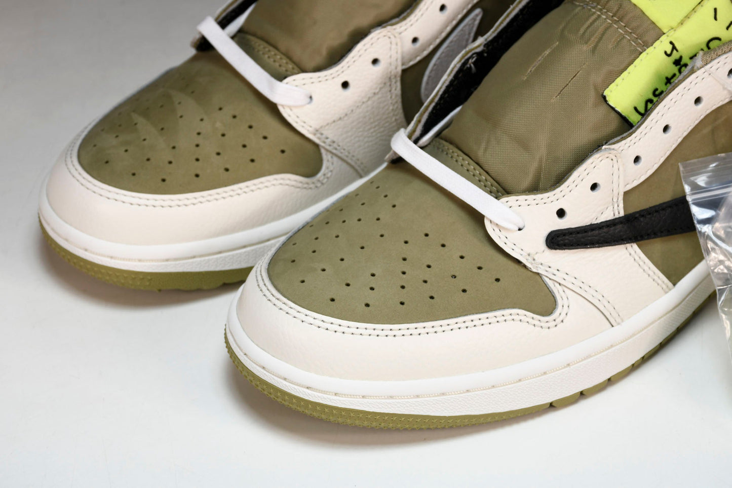 Travis Scott x AJ1 Low 'Golf' - UK W 3 (M 3.5) / US W 5.5 (M 4) / EU 36