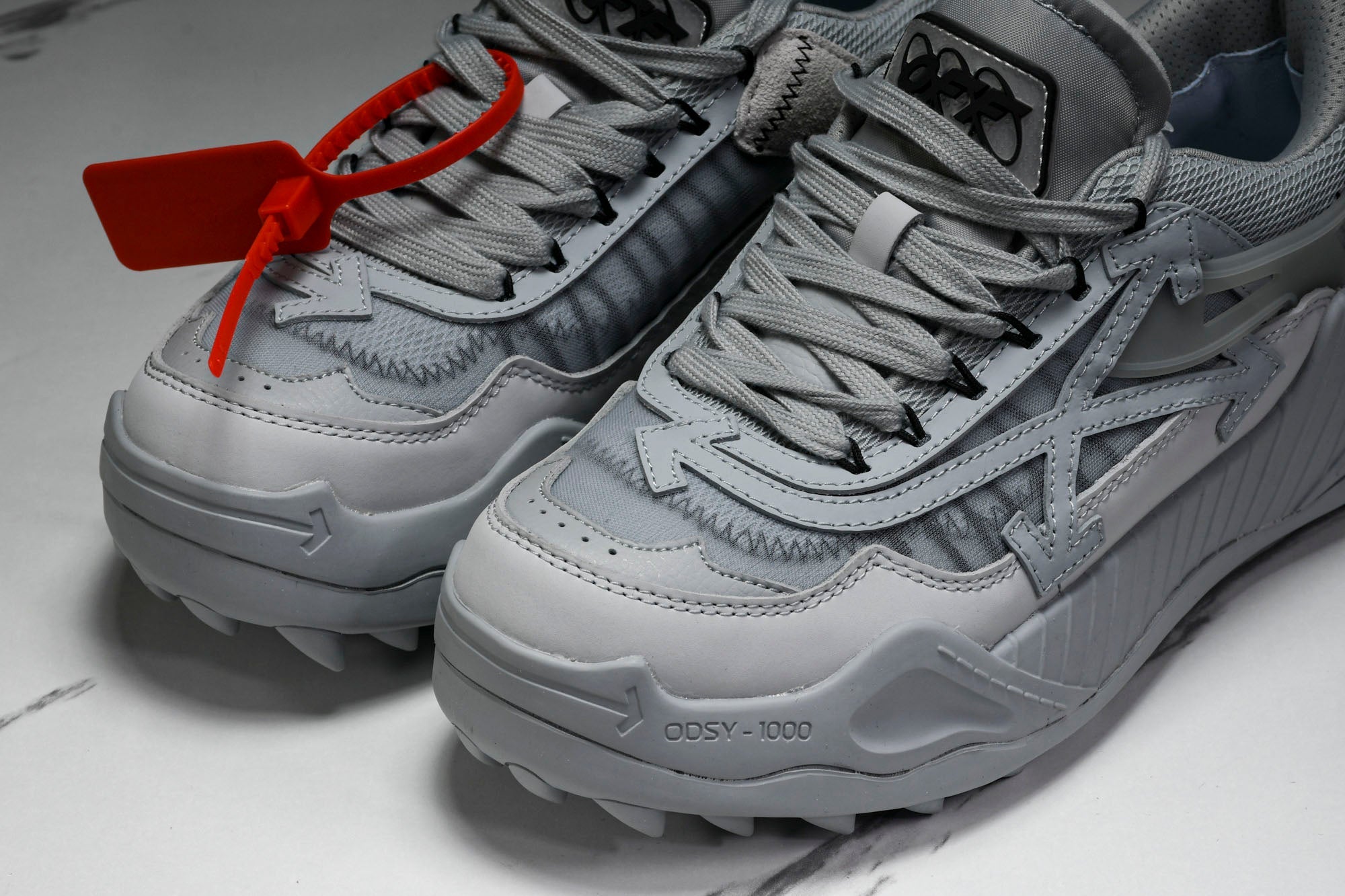 x off white nrg as easy run tight in oil grey & vast grey