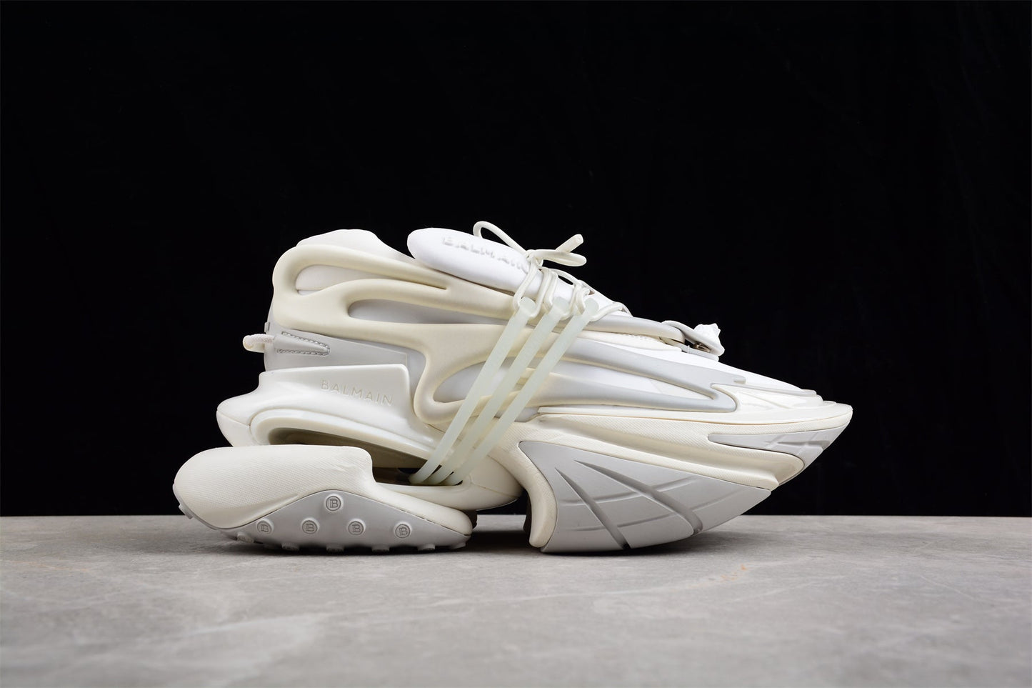 Balmain Unicorn Low-Top 'White' - UK 8 / US 9 / EU 42