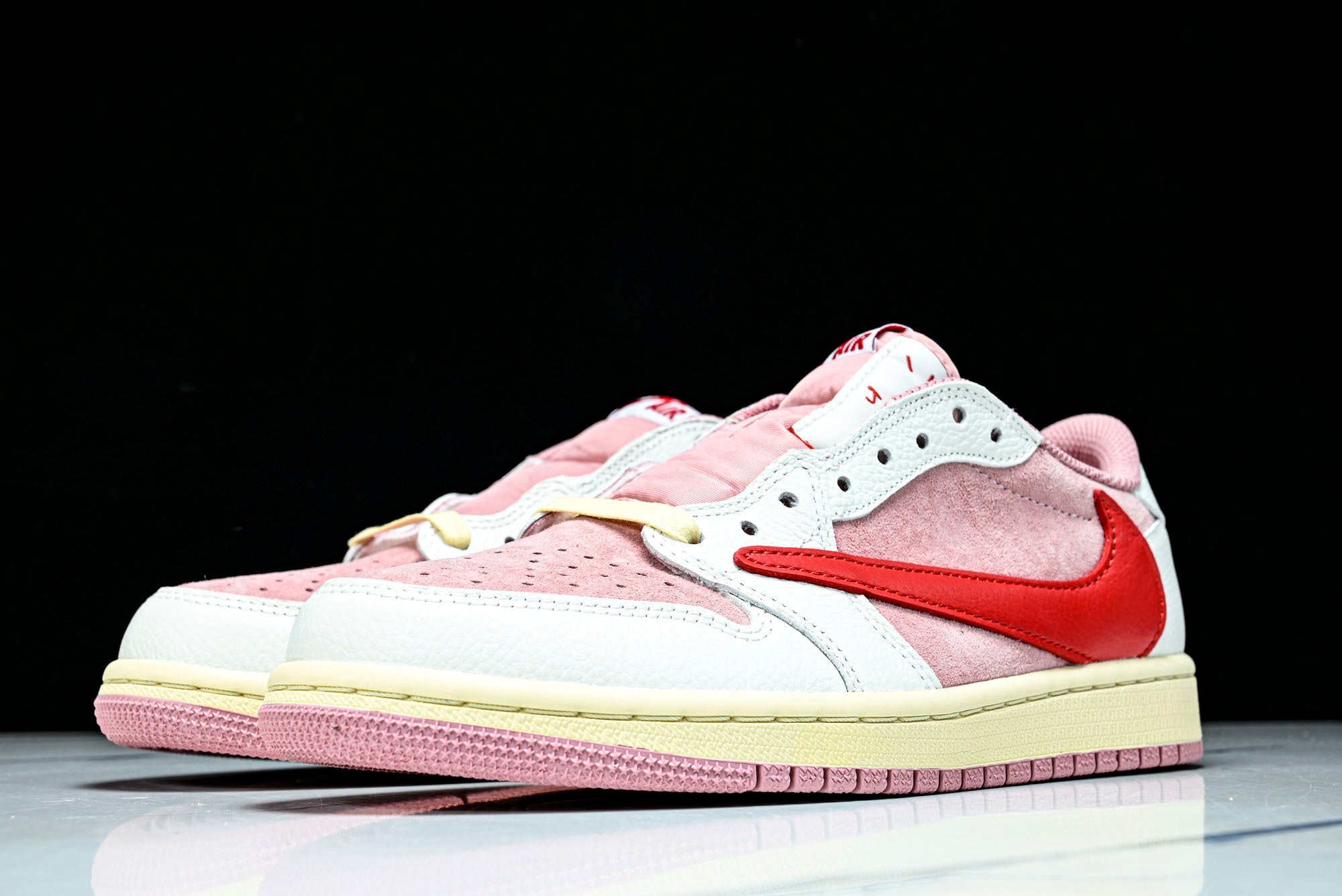 Travis Scott AJ1 Retro Low OG 'Tropical Pink'