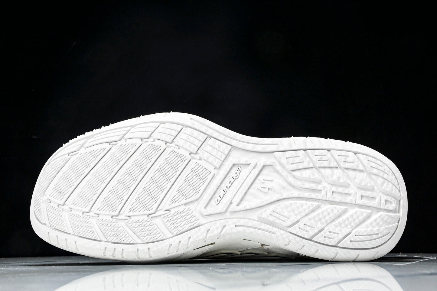 Вalenciaga Hamptons Worn-Out Sneaker 'White Blue'