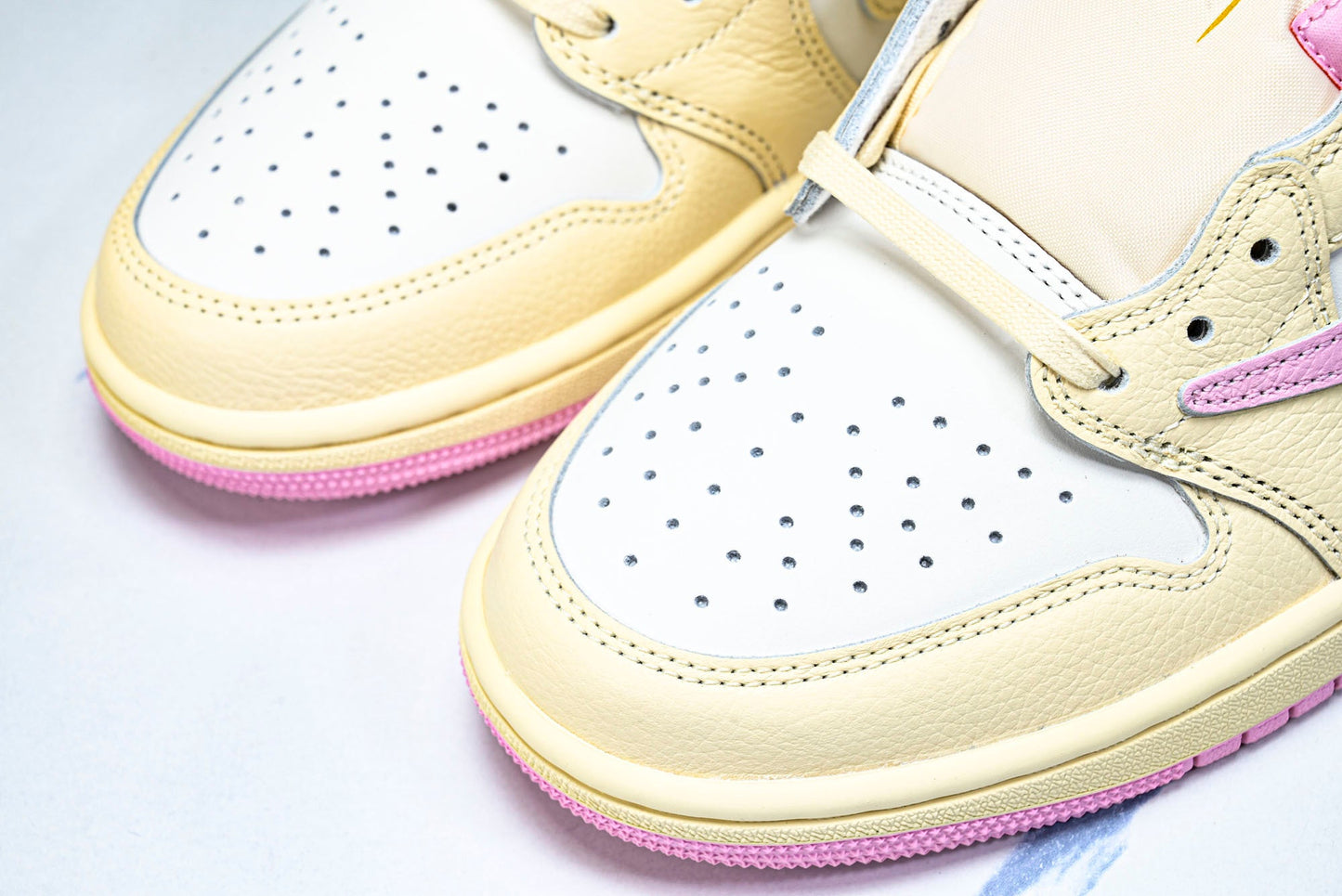 Travis Scott AJ1 Retro Low OG 'Muslin Shy Pink'