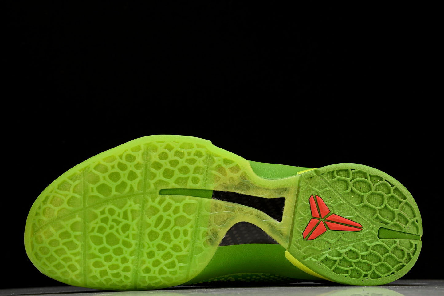 Kobe 6 Protro 'Grinch' - UK 7.5 / US 8.5 / EU 42