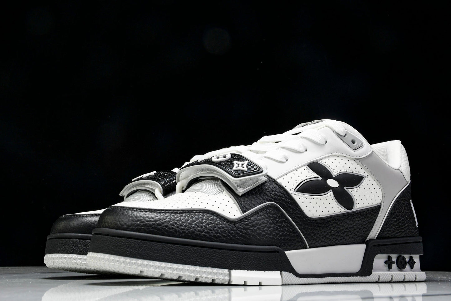 Louis Vuittоп Trainer Low Velcro Strap 'Perforated Black'