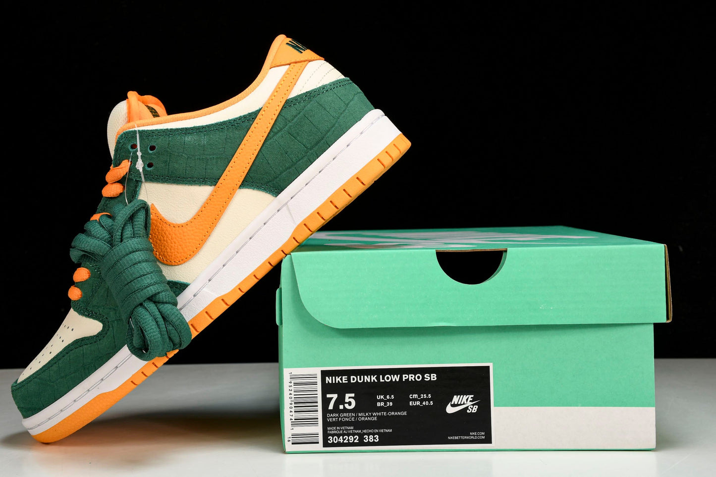 SB Dnk Low 'Legion Pine Kumquat'
