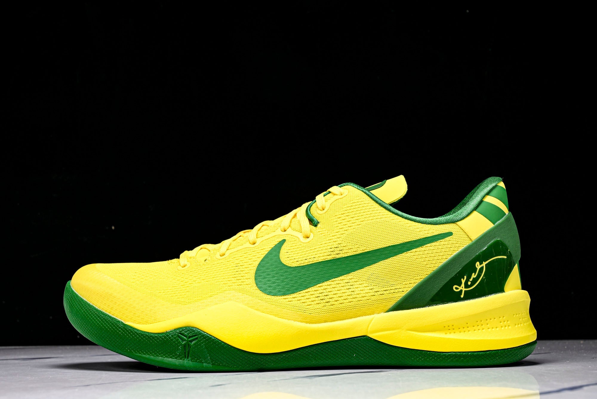 Kobe 8 Protro Oregon Ducks PE 'Yellow'