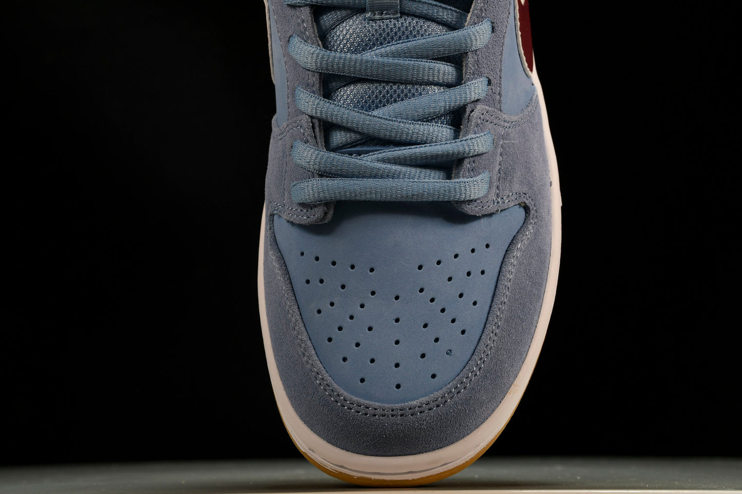 SB Dnk Low 'Philadelphia Phillies'