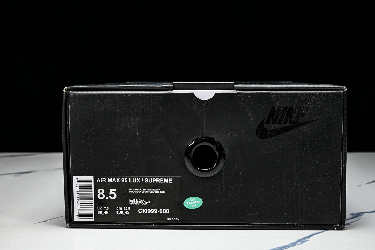 Supreme x AM95 Lux 'Gym Red'