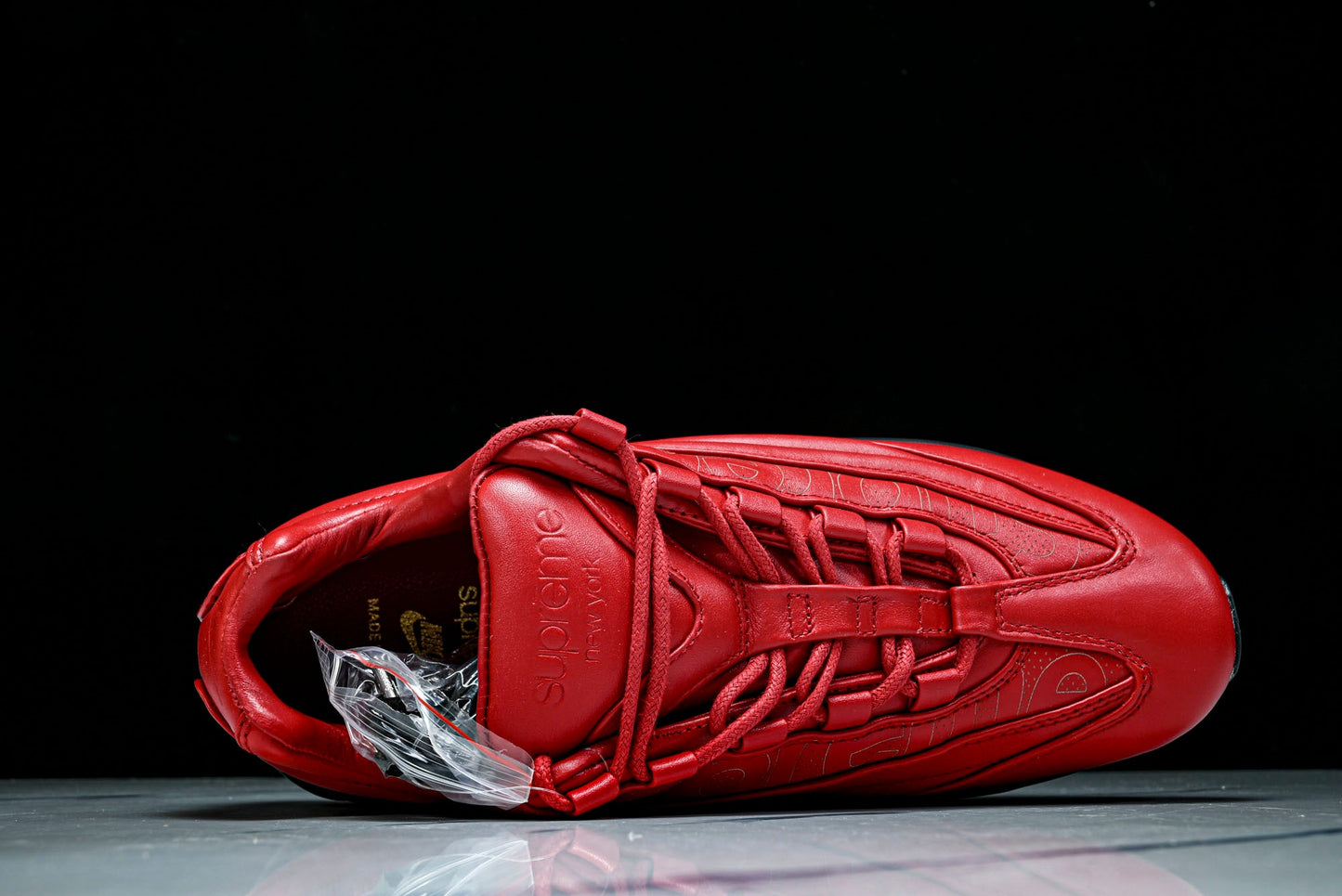 Supreme x AM95 Lux 'Gym Red'