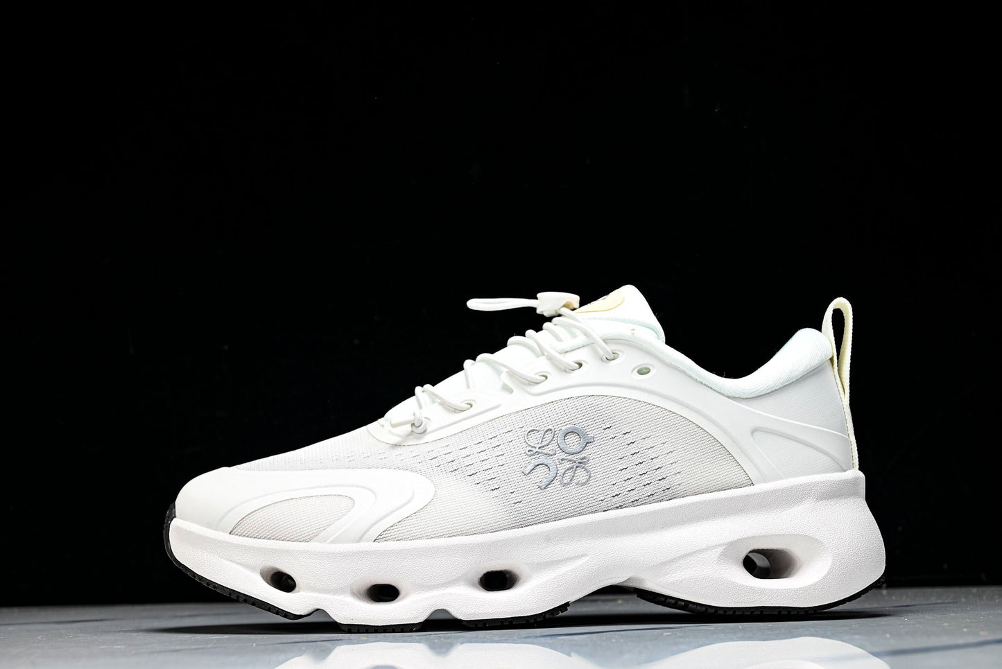 LOEWE × ON Cloudsolo 'White'