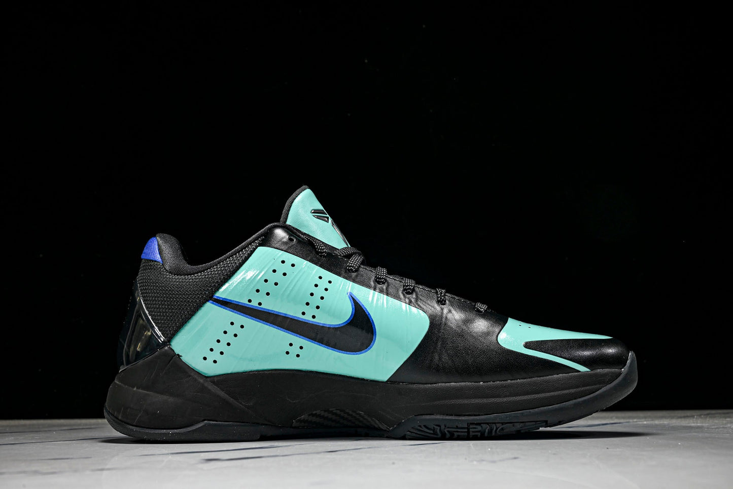 Kobe 5 Protro 'EYBL Academy PE'