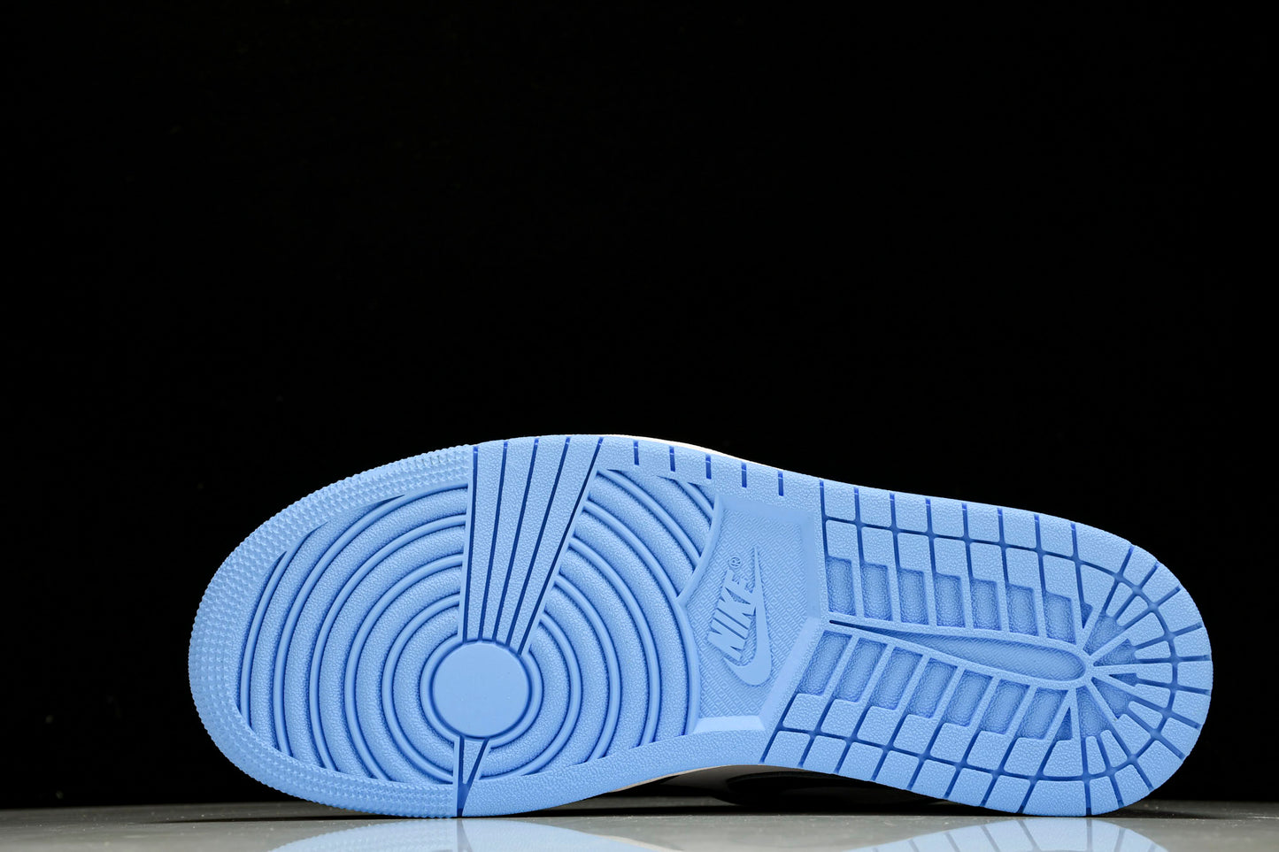 AJ1 Retro High OG 'UNC Toe'