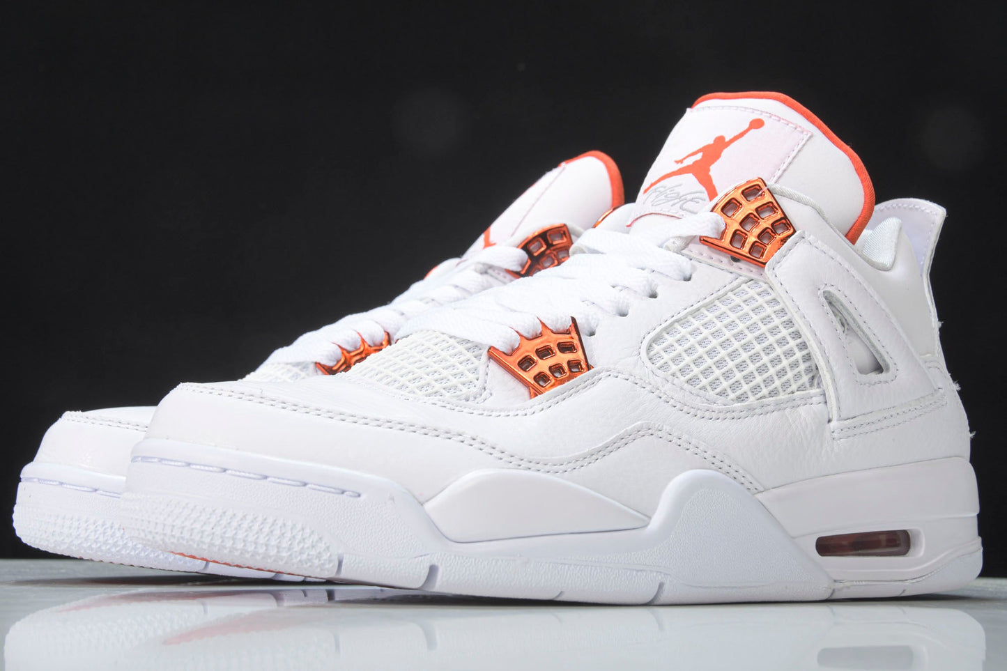 AJ4 Retro OG 'Orange Metallic' - UK 9.5 / US 10.5 / EU 44.5