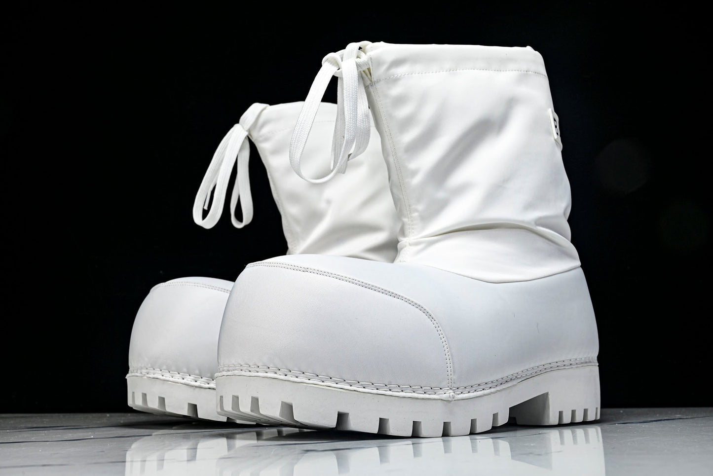 Вalenciaga Alaska Low Boot 'White'