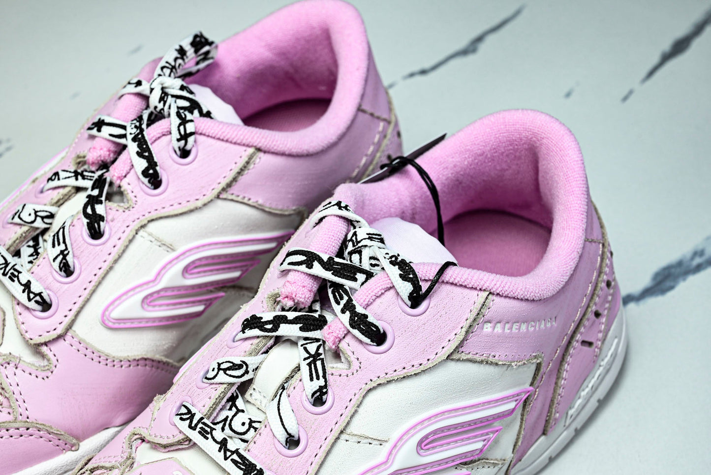 Вalenciaga Hamptons Worn-Out Sneaker 'White Pink'