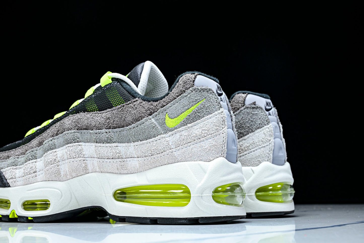 AM95 OG 'Reverse Gradient Neon'