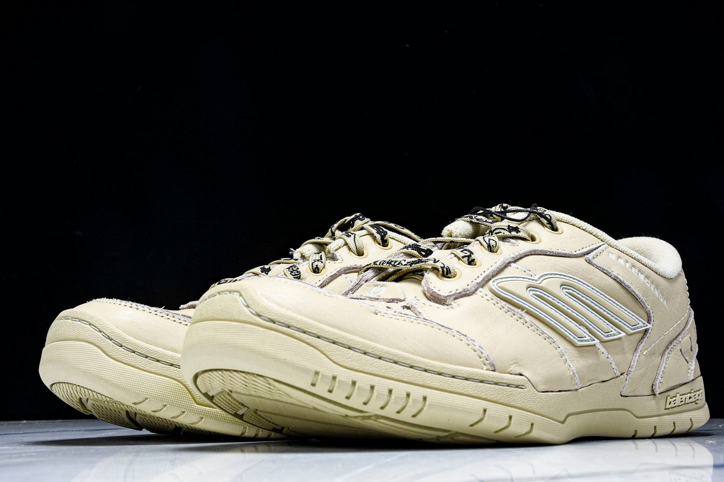 Вalenciaga Hamptons Worn-Out Sneaker 'Beige'
