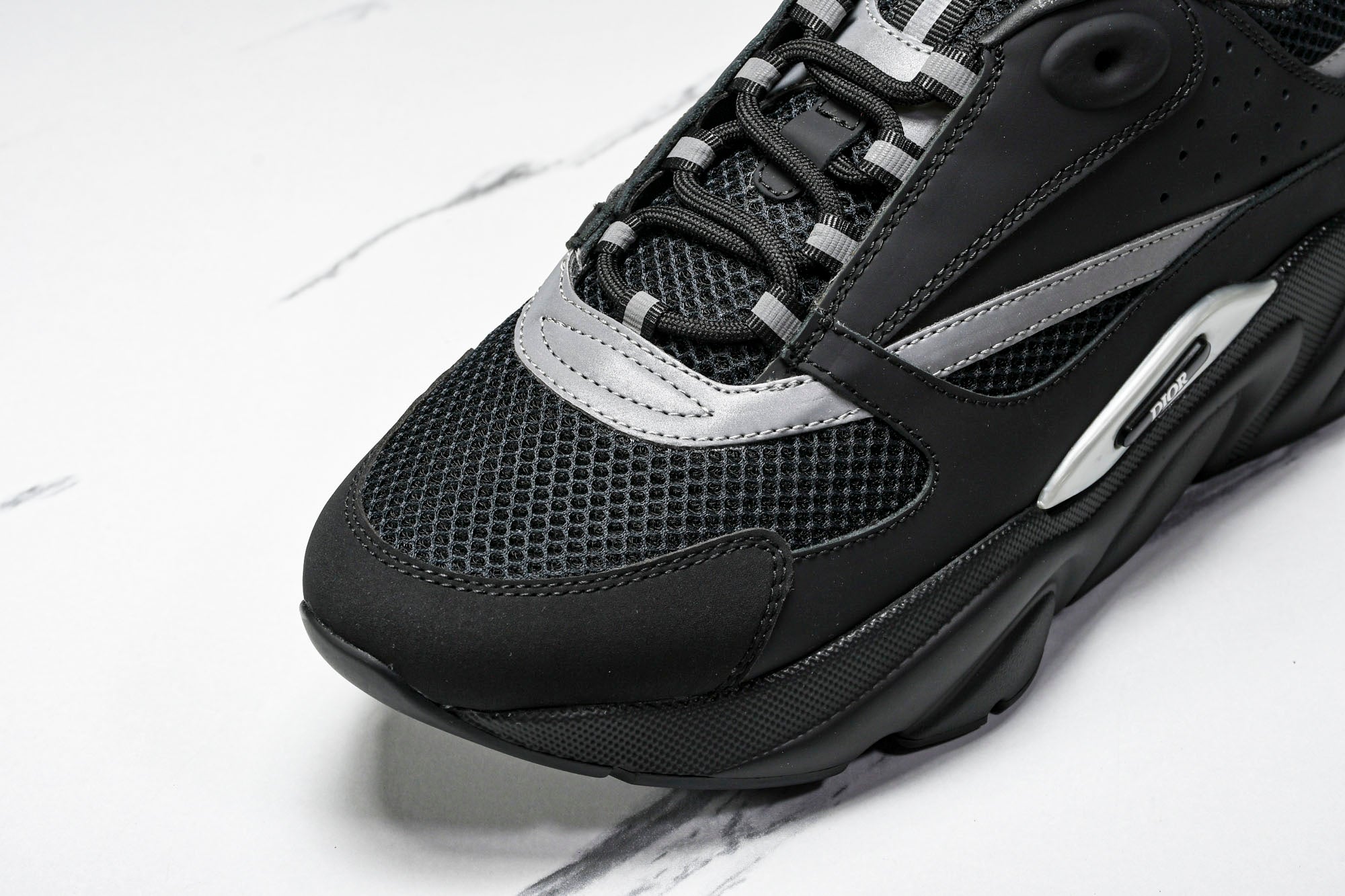 D1or B22 'Black Silver' - UK 10 / US 11 / EU 44