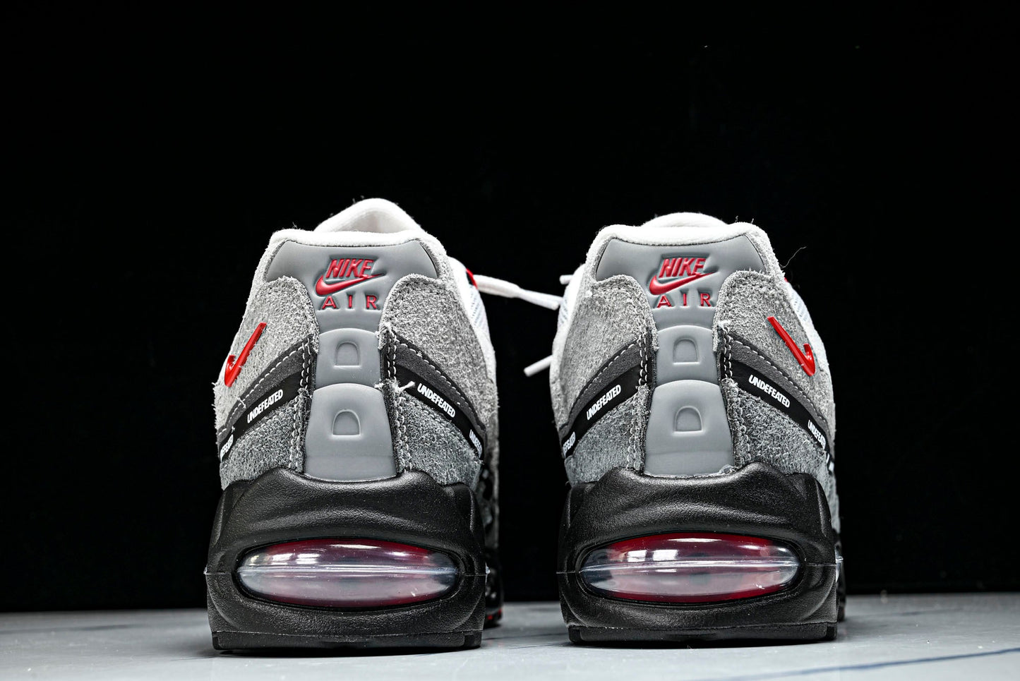 Undefeated x AM95 Geo Exclusive Pack 'Tokyo Bright Crimson'