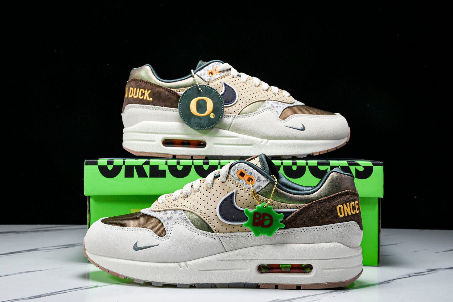 Division Street x AM1 '87 Premium University of Oregon PE - UK 9.5 / US 10.5 / EU 44.5
