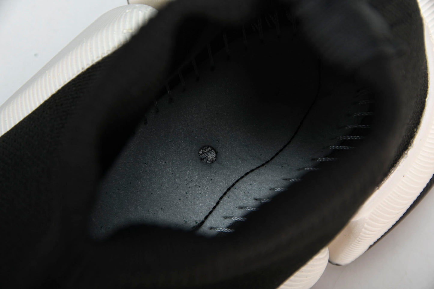 Speed 2.0 Trainers 'Black White' - UK 11 / US 12 / EU 45