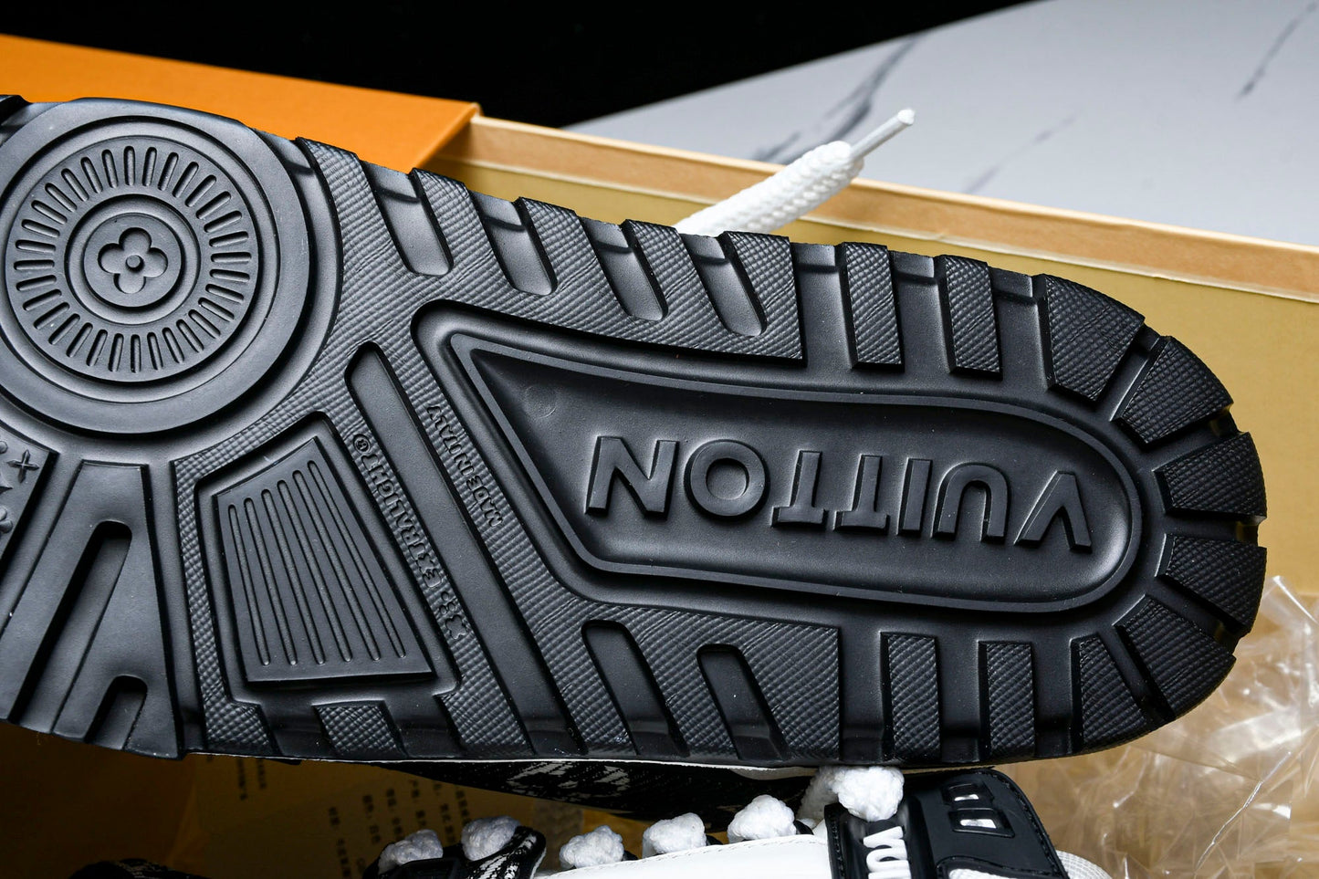 Louis Vuittоп Trainer Maxi 'Monogram Black White' - UK 6 / US 7 / EU 40