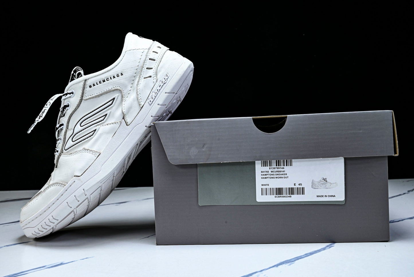 Вalenciaga Hamptons Worn-Out Sneaker 'White'