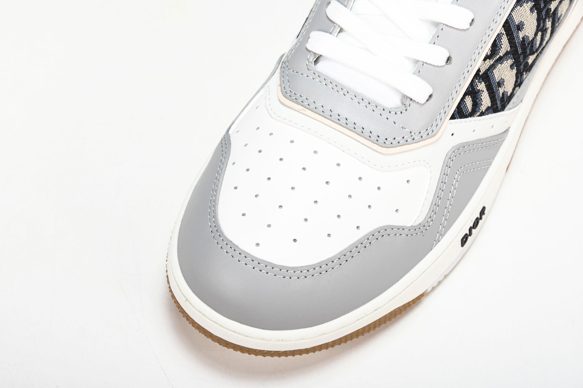 D1or B27 Low Oblique 'Grey White' - UK 9 / US 10 / EU 43