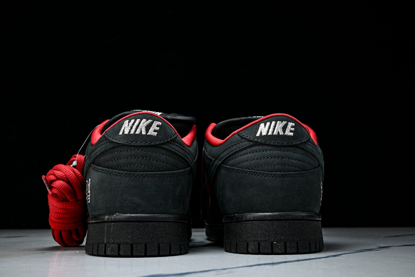 SB Dnk Low x Supreme 94 Black