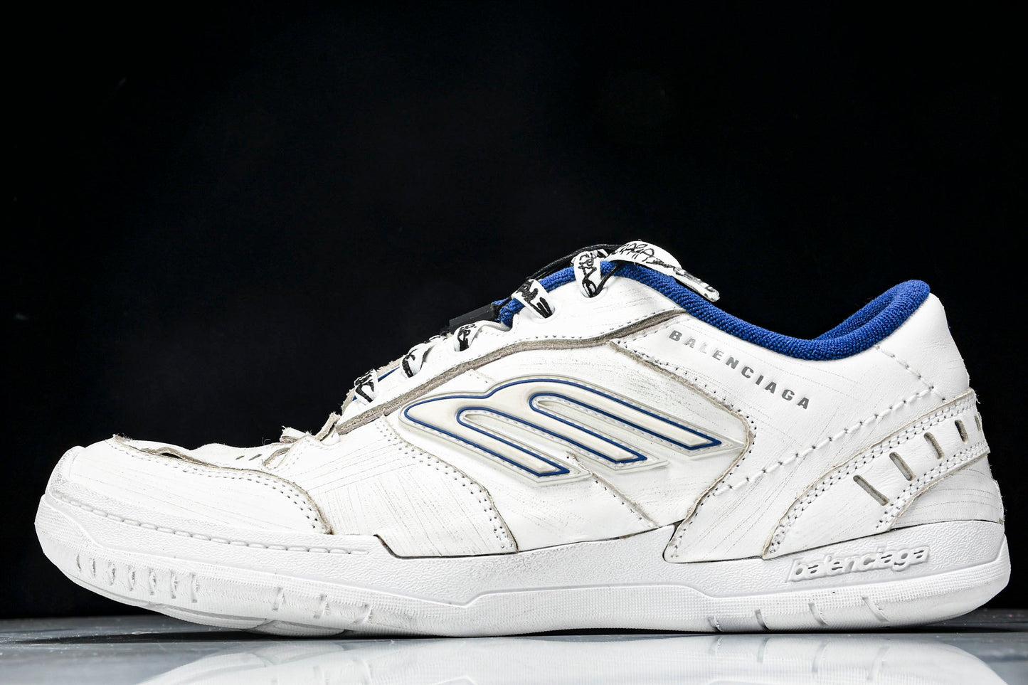 Вalenciaga Hamptons Worn-Out Sneaker 'White Blue'