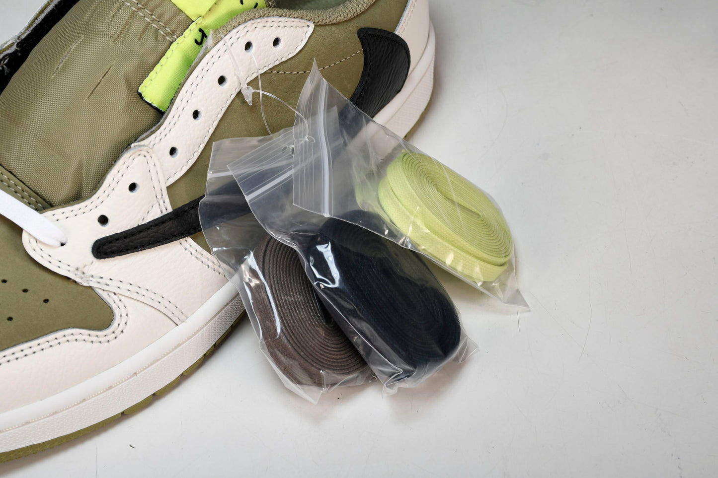 Travis Scott x AJ1 Low 'Golf' - UK W 3 (M 3.5) / US W 5.5 (M 4) / EU 36