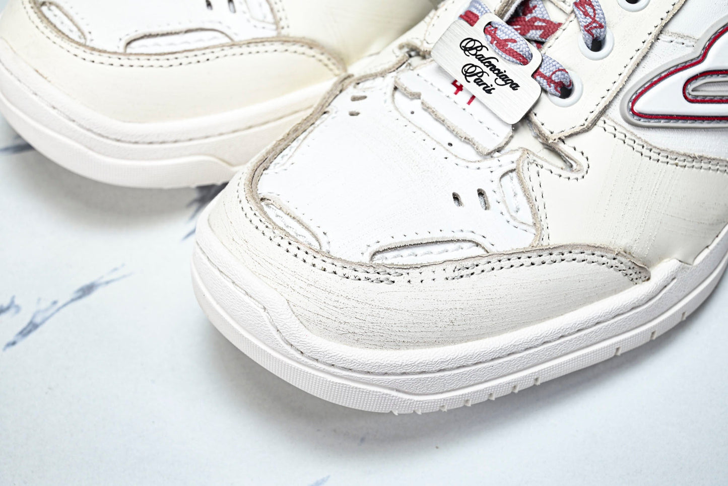 Вalenciaga Hamptons Worn-Out Sneaker 'Off-White Grey Red'