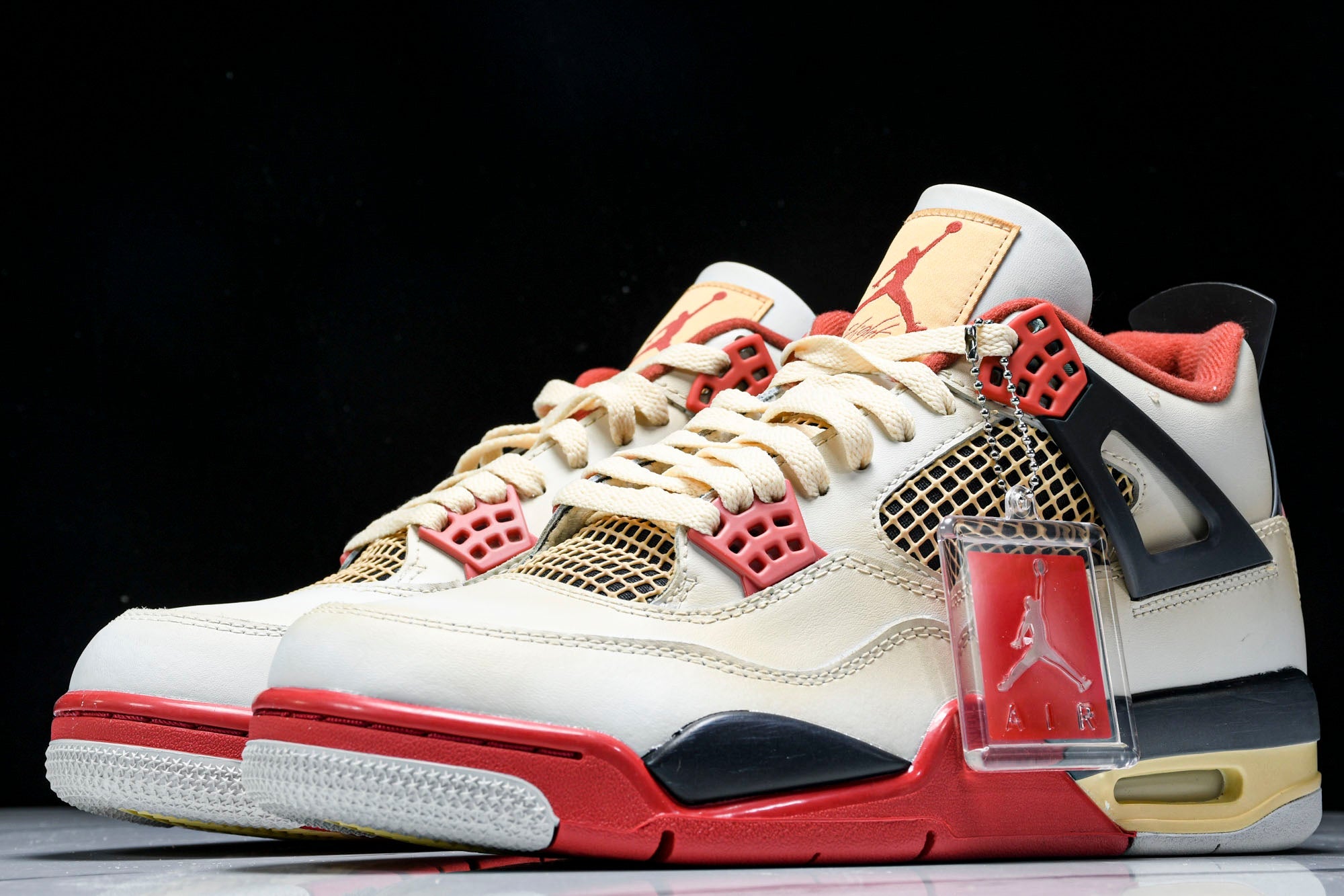 AJ4 Retro x Charizard (Unreleased)