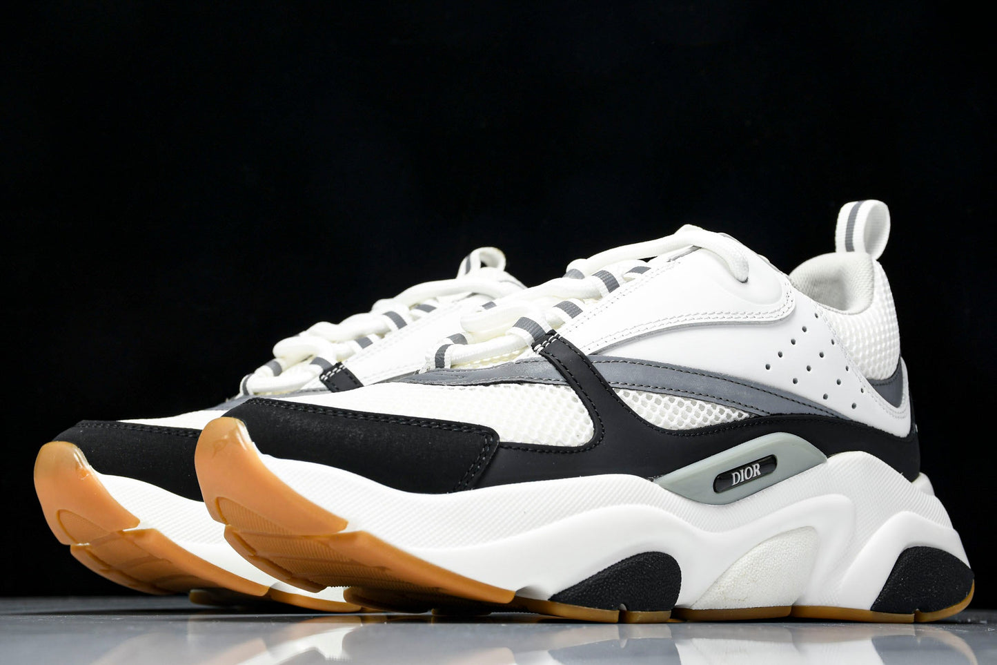 D1or B22 'White Black Gum' - UK 7 / US 8 / EU 41